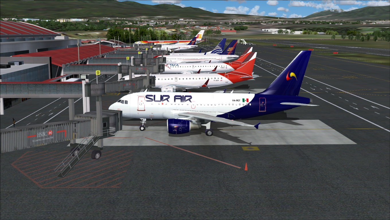 La presencia de SUR Air mediante el A318 en San José, Costa Rica (MROC). Foto enviada por Juan José García (SUR2075) 